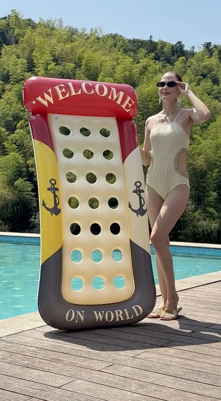 Надувной матрас с лунками welcome on world